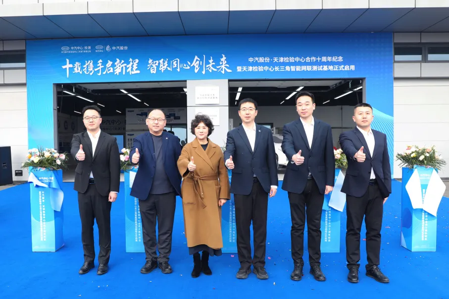 921508197993324544.png 921508197993324544.png